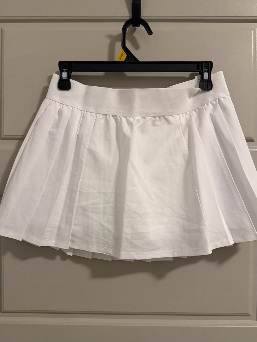 Head White Pleated Circle Skirt